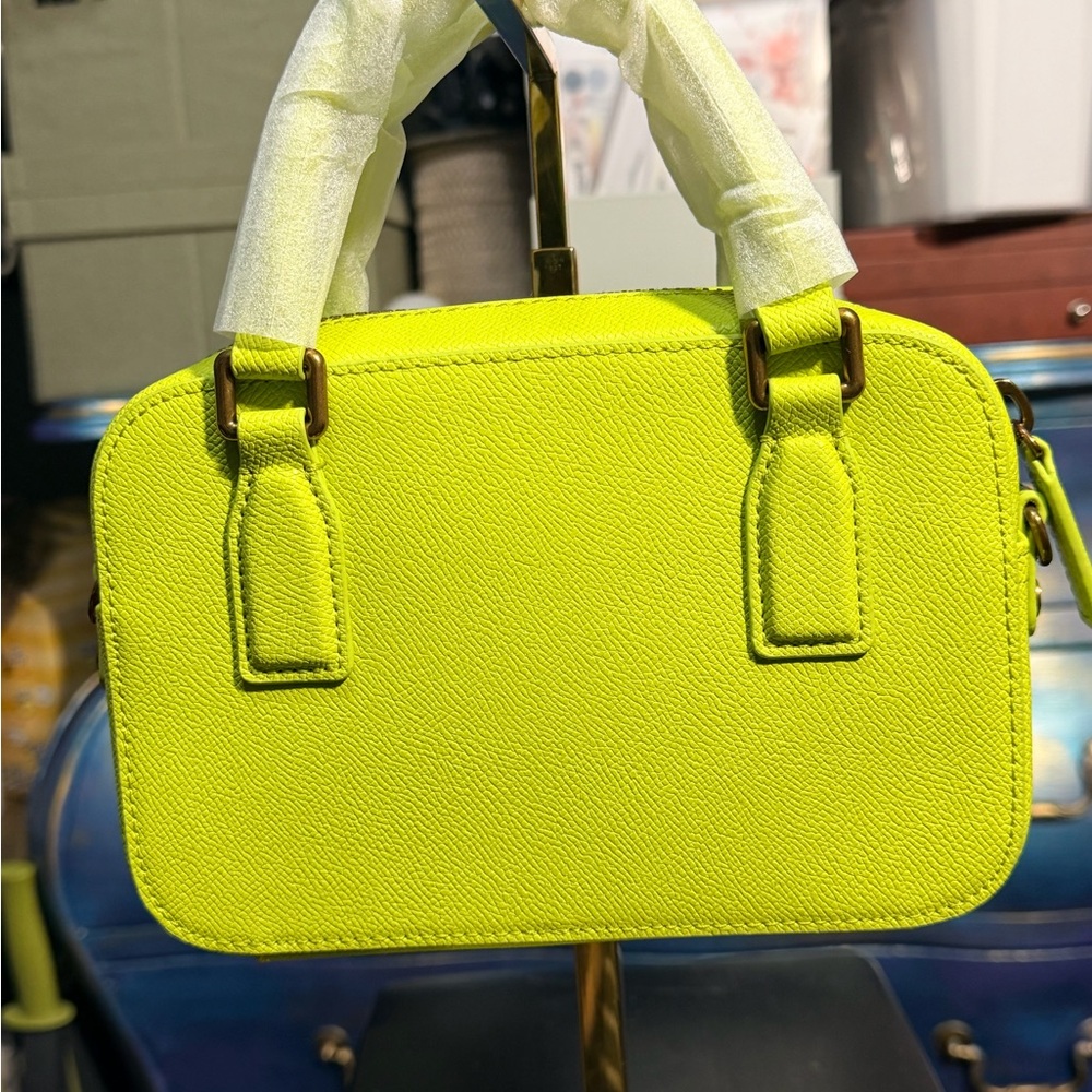Kurt Geiger London Highgate Lime Mini Satchel NWT with dust bag and crossbody - Picture 4 of 7